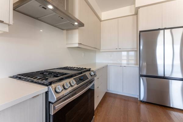 23 Greer ST, Barrie, ON L9J 0R4