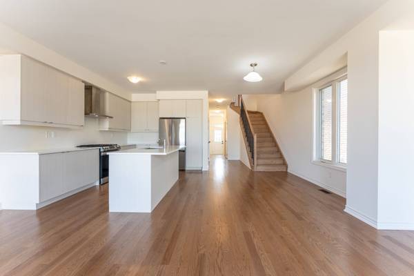 23 Greer ST, Barrie, ON L9J 0R4