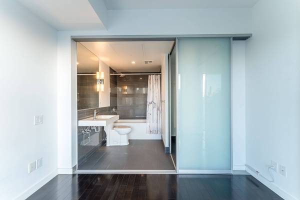 70 Distillery LN #1208, Toronto C08, ON M5A 0E3