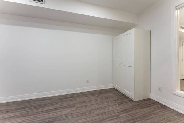 475 Queen ST W #201, Toronto C01, ON M5V 2A9