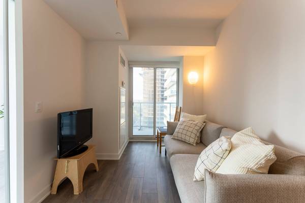195 Redpath AVE #1012, Toronto C10, ON M4P 0E4