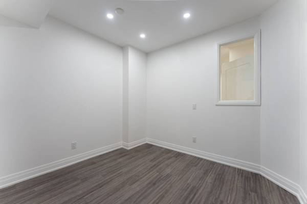 475 Queen ST W #202, Toronto C01, ON M5V 2A9