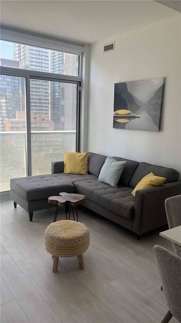 501 Yonge ST #805, Toronto C08, ON M4Y 0G8
