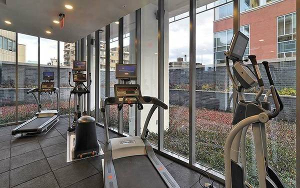 33 Charles ST E #3902, Toronto C08, ON M4Y 0A2
