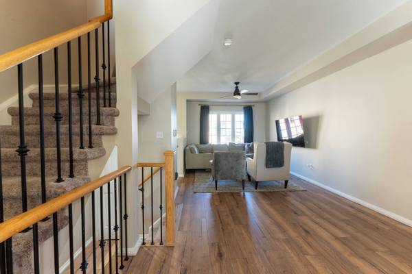 1250 St Martins DR #14, Pickering, ON L1W 0A2
