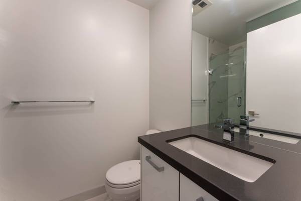 195 McCaul ST #1215, Toronto C01, ON M5T 0E5