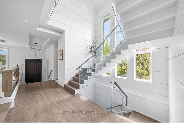 416 Patricia AVE, Toronto C07, ON M2R 2M9