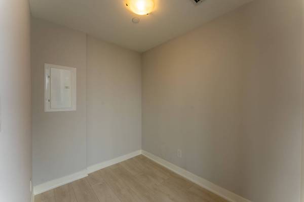 88 Harbour ST #3207, Toronto C01, ON M5J 0C3