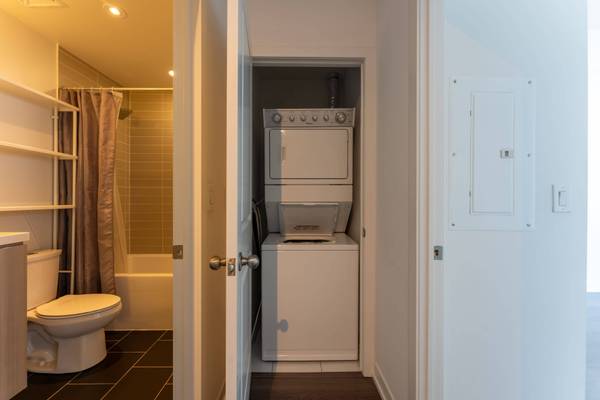 105 George ST #PH01, Toronto C08, ON M5A 0L4