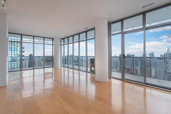 33 Charles ST E #3902