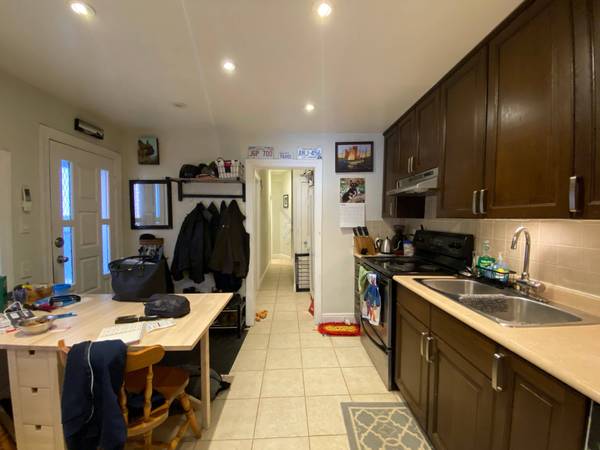 429 Ossington AVE #Main, Toronto C01, ON M6J 3A6