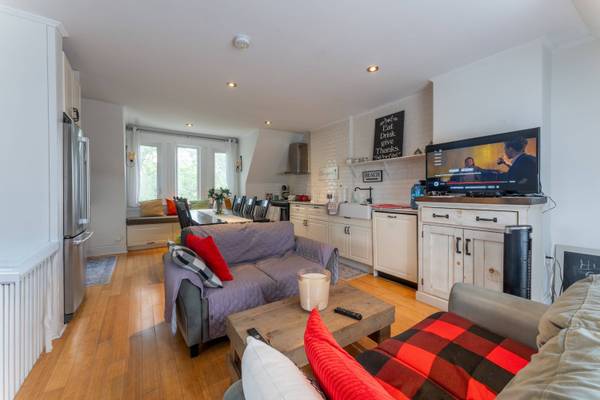 431 Kingston RD #Upper, Toronto E02, ON M4L 1V2