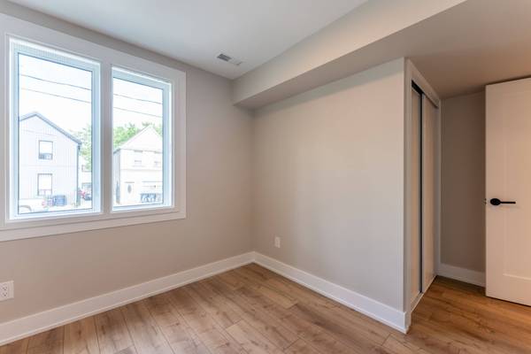 352 Jones AVE #2, Toronto E01, ON M4J 3G3