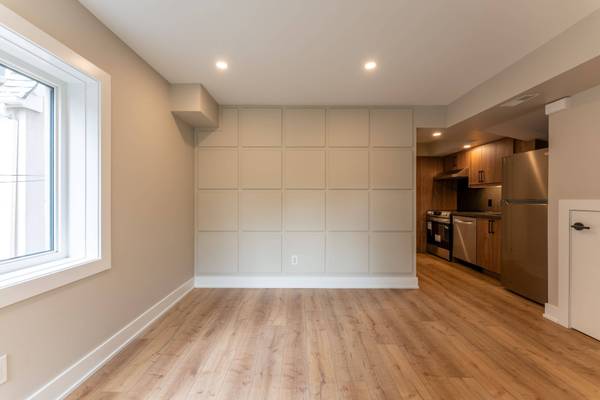 352 Jones AVE #2