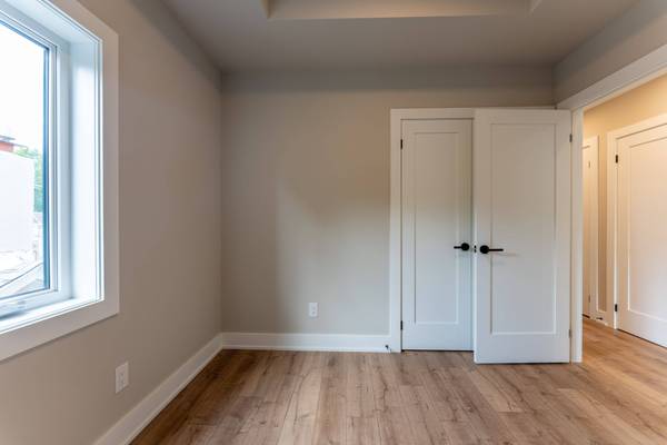 352 Jones AVE #4, Toronto E01, ON M4J 3G3