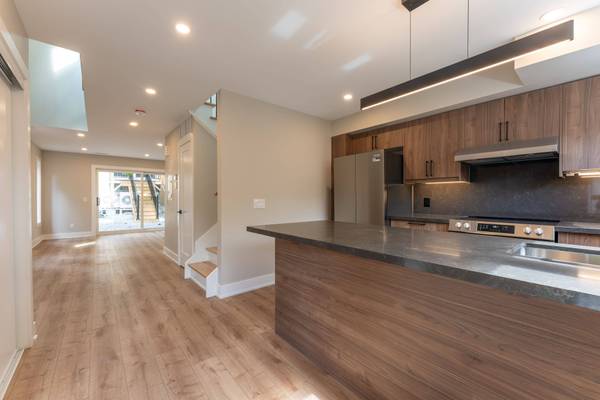 352 Jones AVE #5, Toronto E01, ON M4J 3G3