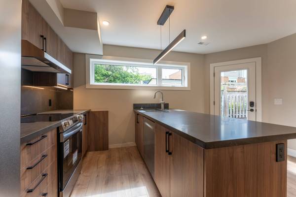 352 Jones AVE #5, Toronto E01, ON M4J 3G3