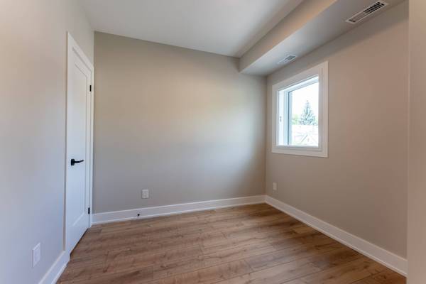 352 Jones AVE #3, Toronto E01, ON M4J 3G3