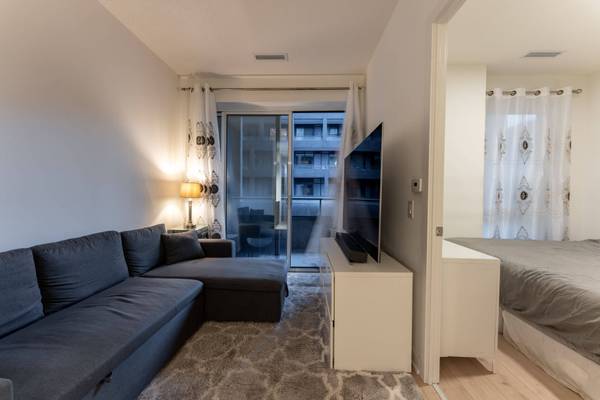 9 Tecumseth ST #206