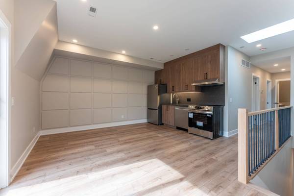 352 Jones AVE #4