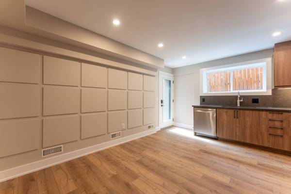 352 Jones AVE #1, Toronto E01, ON M4J 3G3