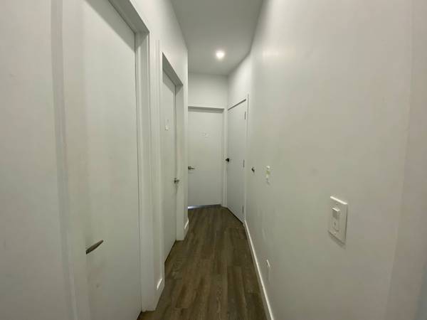 344 Bartlett AVE N #Room 2, Toronto W02, ON M6H 3G7