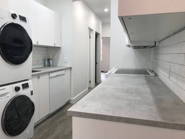 344 Bartlett AVE N #Room 2, Toronto W02, ON M6H 3G7