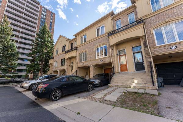 1250 St. Martins DR W #12, Pickering, ON L1W 0A2
