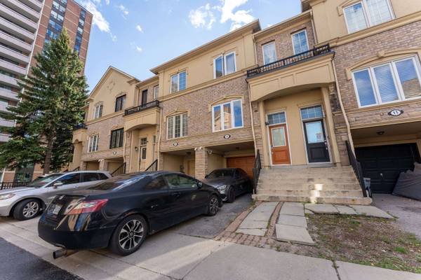 1250 St. Martins DR W #12, Pickering, ON L1W 0A2