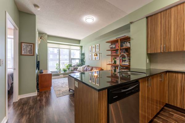 225 Sackville ST #507