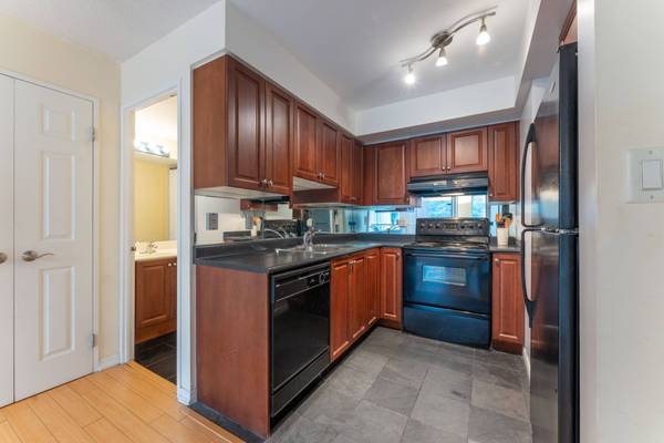 230 King ST E #304, Toronto C08, ON M5A 1K5