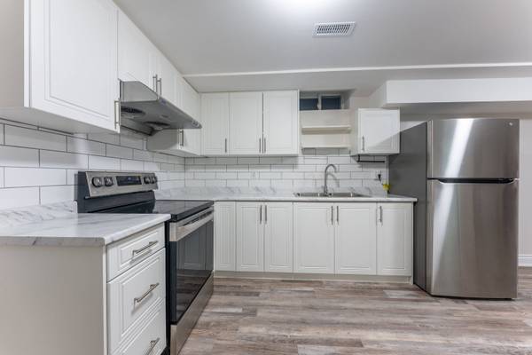230 Waterside CRES, Vaughan, ON L6A 1V3