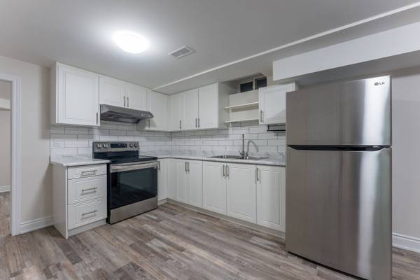230 Waterside CRES, Vaughan, ON L6A 1V3