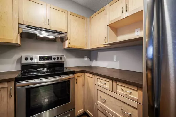 70 Panamount DR NW #6112, Calgary, AB T3K 5Z1