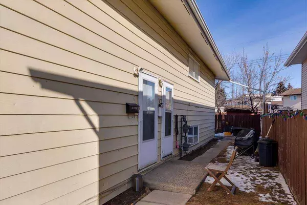 5846 71 ST, Red Deer, AB T4P 1C8