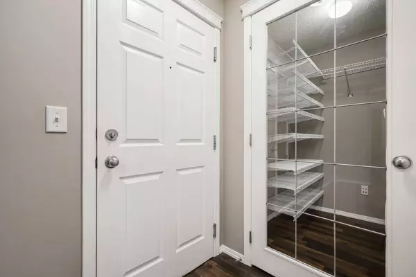 70 Panamount DR NW #6112, Calgary, AB T3K 5Z1