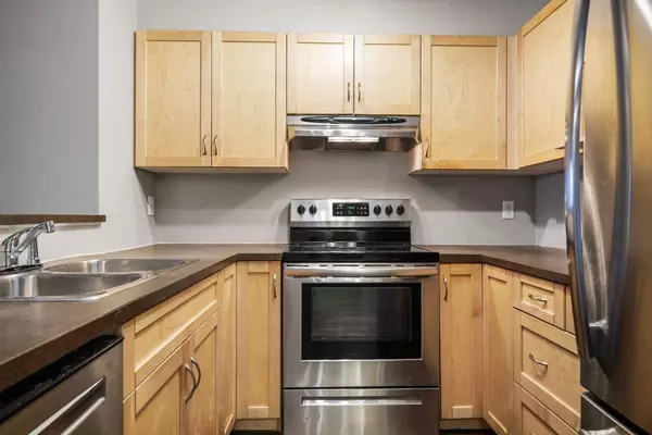 70 Panamount DR NW #6112, Calgary, AB T3K 5Z1