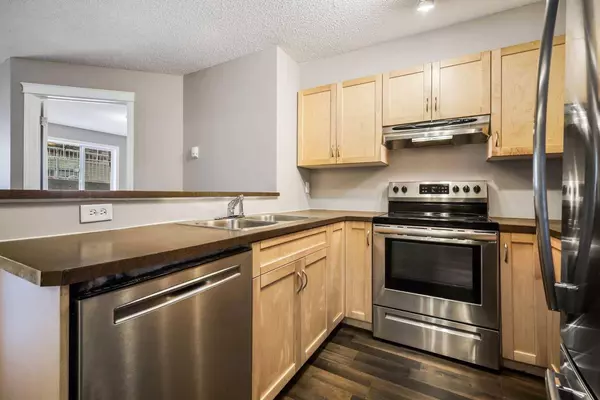 70 Panamount DR NW #6112, Calgary, AB T3K 5Z1