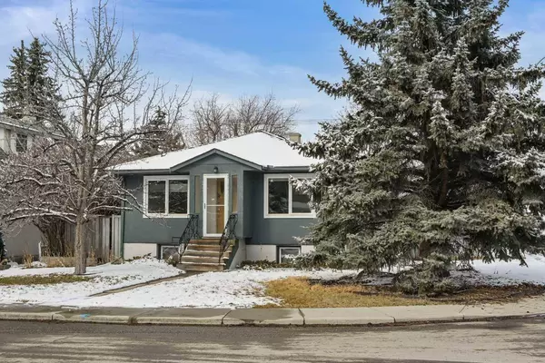 1804 18 AVE NW, Calgary, AB T2M 0X5