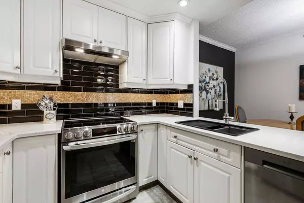 200 Patina CT SW #104, Calgary, AB T3K 4K9