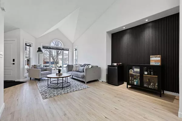 7 Harvest Rose GDNS NE, Calgary, AB T3K 4H6