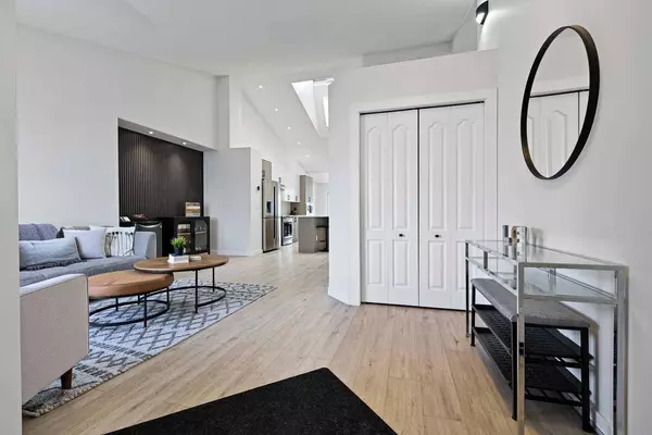 7 Harvest Rose GDNS NE, Calgary, AB T3K 4H6