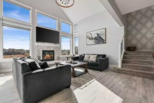 285 Auburn Bay AVE SE, Calgary, AB T3M 2C2