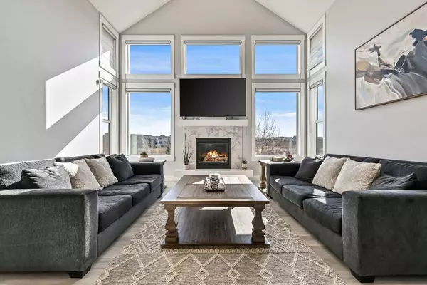 285 Auburn Bay AVE SE, Calgary, AB T3M 2C2