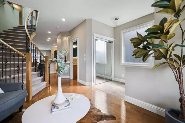 4130 19 ST SW, Calgary, AB T2T 4Y3