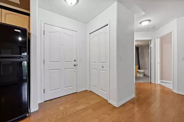 369 Rocky Vista PARK NW #133, Calgary, AB T3G 5K7