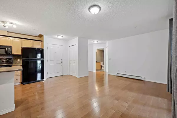 369 Rocky Vista PARK NW #133, Calgary, AB T3G 5K7