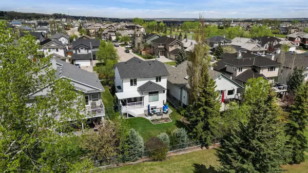 2361 Fairways CIR NW, Airdrie, AB T4B 2W9