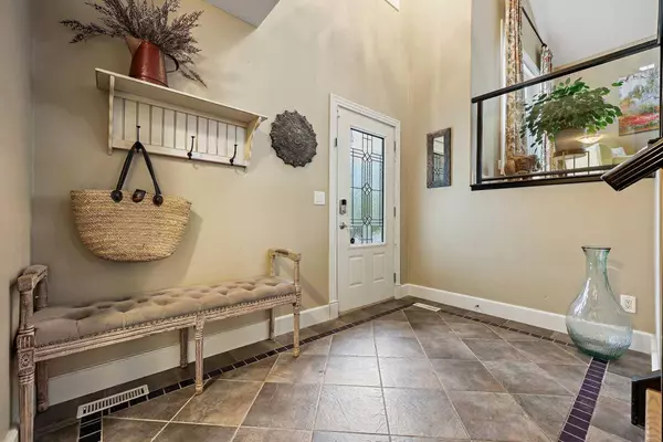 2361 Fairways CIR NW, Airdrie, AB T4B 2W9