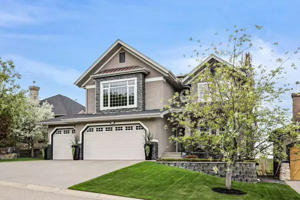 92 Crestridge WAY SW, Calgary, AB T3B 5Z2